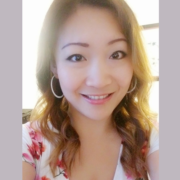 Meet your Posher, Julyn - Picture 1 of 1